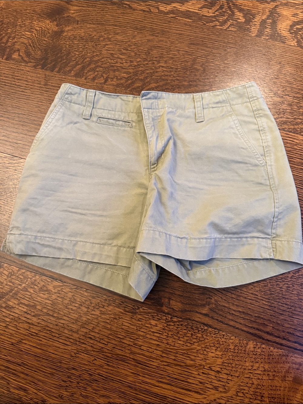 Classic Women's Casual Cotton Shorts - Light Khaki Camo Green
